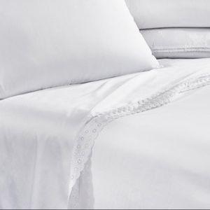 Martha Stewart Signature 4pc Embroidered Sheet Set